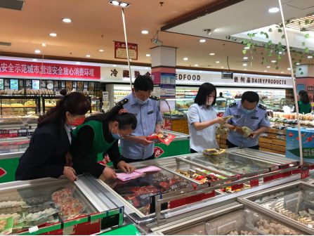 城关市场监督管理所联合食品股进行端午节前食品安全检查