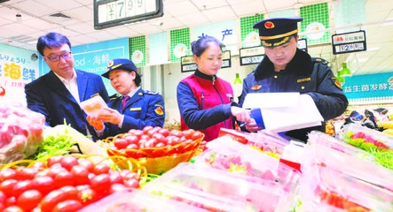 衡水市人民政府 图片新闻 武邑县食品和市场监管局组织开展春节前食品药品安全大检查活动